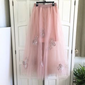 Beautiful dusty rose maxi tulle skirt